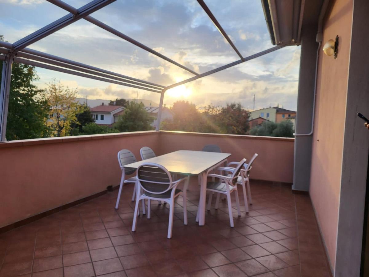 Albi'S House,Terrazza ,Wi-Fi, Parcheggio, Ac Apartment Лука Екстериор снимка