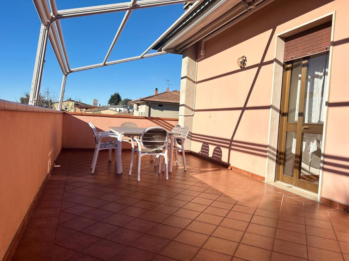 Albi'S House,Terrazza ,Wi-Fi, Parcheggio, Ac Apartment Лука Екстериор снимка