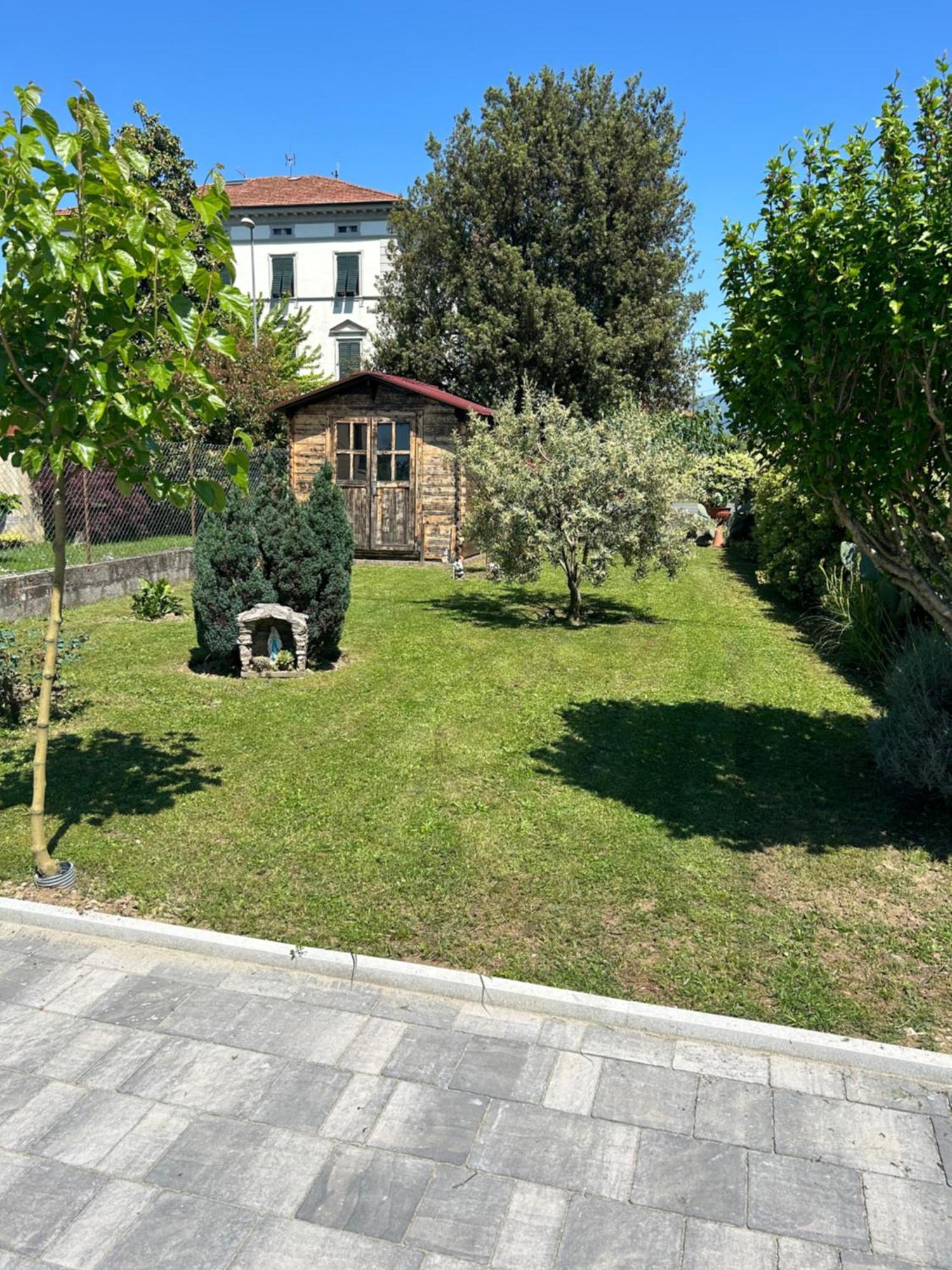 Albi'S House,Terrazza ,Wi-Fi, Parcheggio, Ac Apartment Лука Екстериор снимка