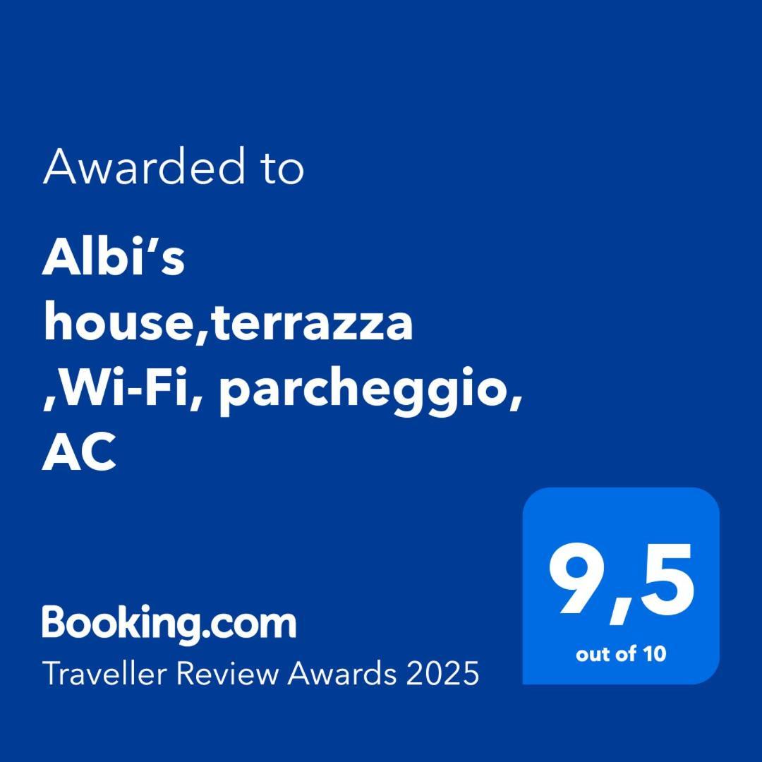 Albi'S House,Terrazza ,Wi-Fi, Parcheggio, Ac Apartment Лука Екстериор снимка